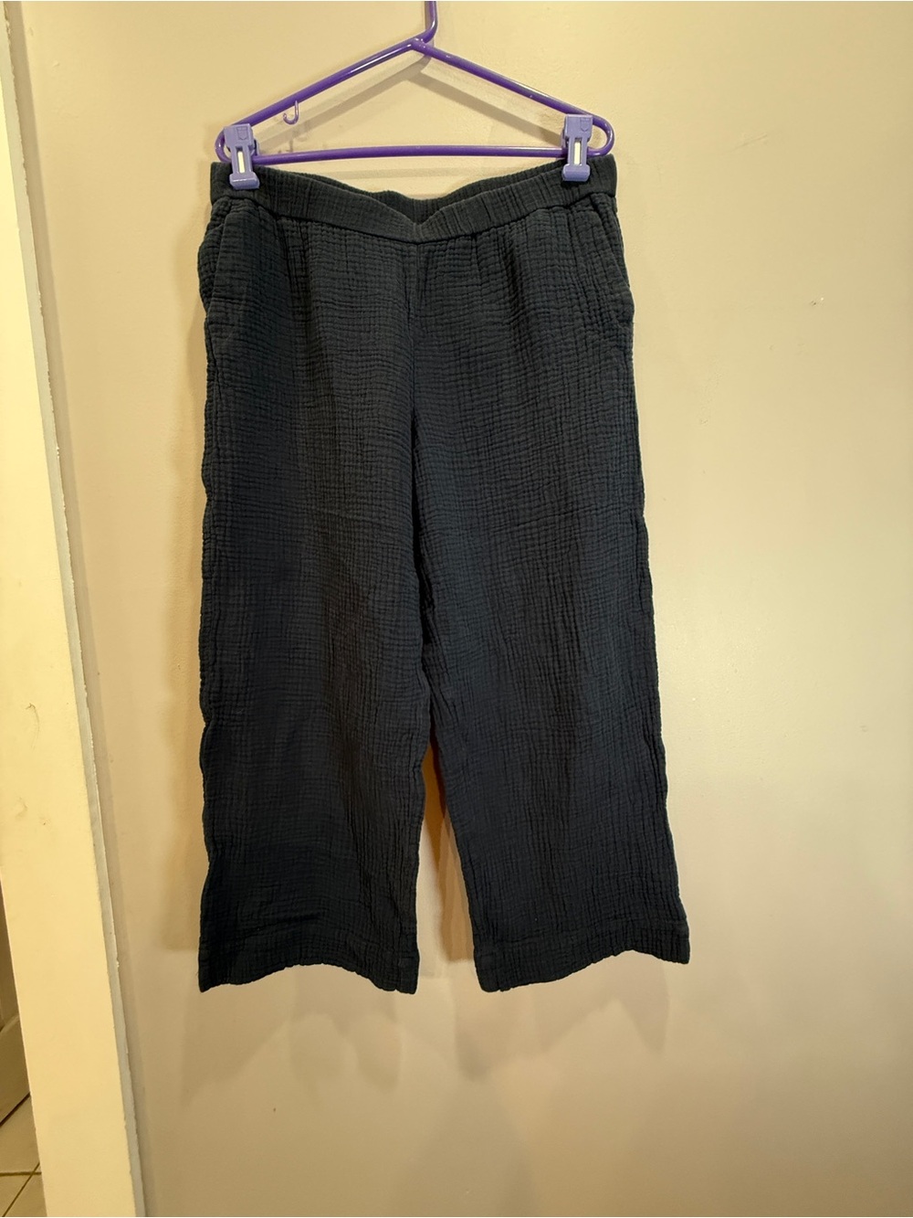 J. Jill Black Textured Relaxed Jogger Pants